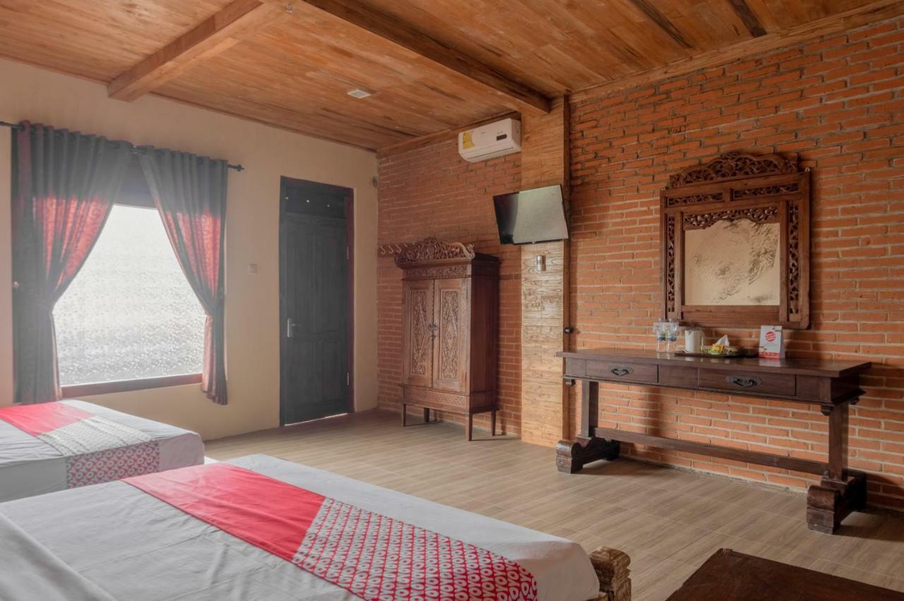 Hotel Batukaras Kalaras Buitenkant foto